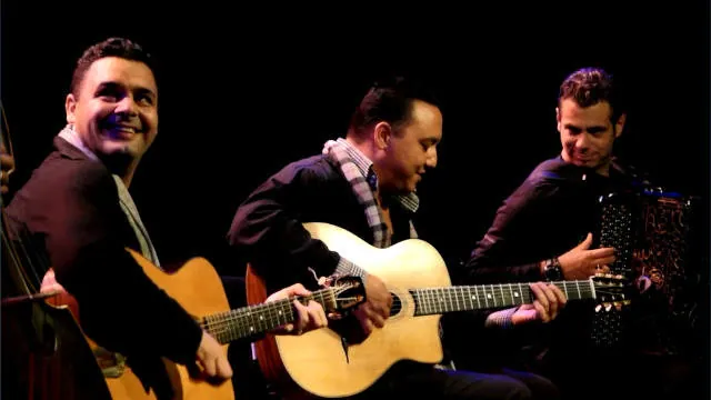 Paulus Sch&auml;fer Trio with Dominique Paats